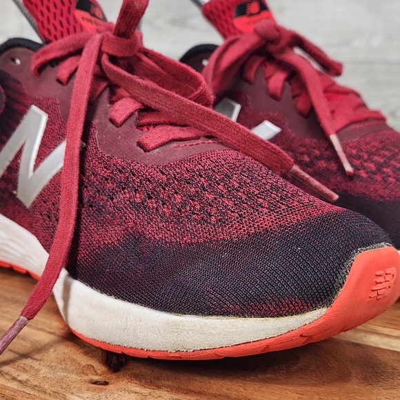 New Balance Womens Size 6 Fresh Foam Arishi V3 Red Running Shoes Boys Size 4.5 - Picture 15 of 16